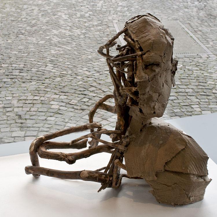 Skulptur-Galerie „Im Gefolge federleichter Niederwaldphilosophie“